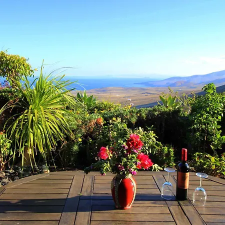 Cora - Beheizter Pool, Sauna, Traumhafter Meerblick, Billiard, Tischtennis, Sehr Ruhig Semesterbostad